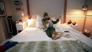 Grace Helbig feet photo thumbnail