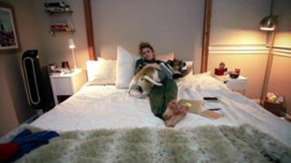 Grace Helbig feet photo thumbnail