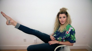 Grace Helbig feet photo thumbnail
