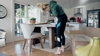 Grace Helbig feet photo thumbnail