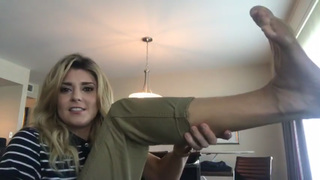 Grace Helbig feet photo thumbnail