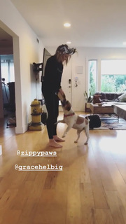 Grace Helbig feet photo thumbnail