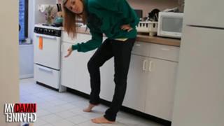Grace Helbig feet photo thumbnail