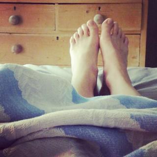 Grace Helbig feet photo thumbnail