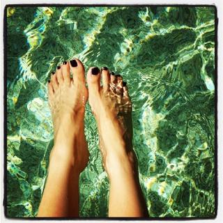 Grace Huang feet photo 8