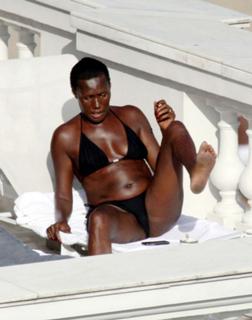 Grace Jones feet photo 17