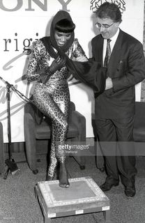 Grace Jones feet photo 8
