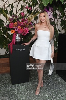 Grace Keeling feet photo 1