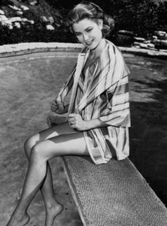 Grace Kelly feet photo thumbnail