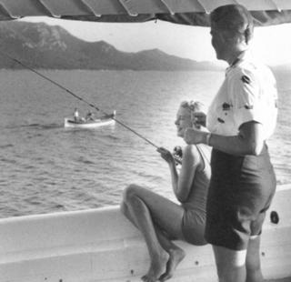 Grace Kelly feet photo thumbnail