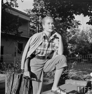Grace Kelly feet photo thumbnail