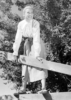 Grace Kelly feet photo thumbnail