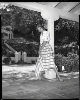 Grace Kelly feet photo thumbnail