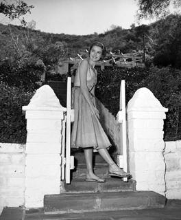 Grace Kelly feet photo thumbnail