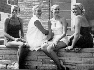 Grace Kelly feet photo thumbnail