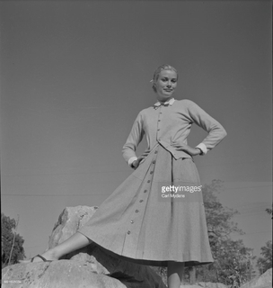 Grace Kelly feet photo thumbnail