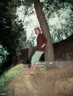 Grace Kelly feet photo thumbnail