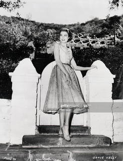 Grace Kelly feet photo thumbnail