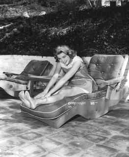 Grace Kelly feet photo thumbnail