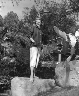Grace Kelly feet photo thumbnail