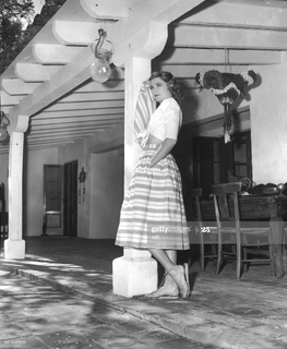 Grace Kelly feet photo thumbnail