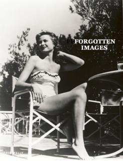 Grace Kelly feet photo thumbnail