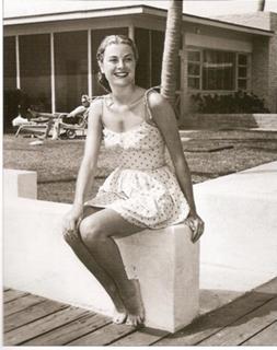 Grace Kelly feet photo thumbnail