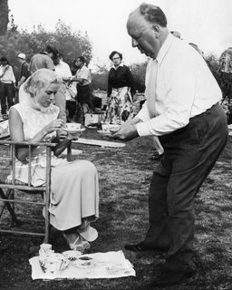 Grace Kelly feet photo thumbnail