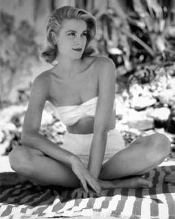 Grace Kelly feet photo thumbnail