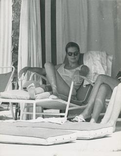 Grace Kelly feet photo thumbnail