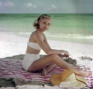 Grace Kelly feet photo thumbnail