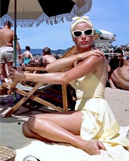 Grace Kelly feet photo thumbnail