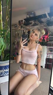 Grace Lyra feet photo 7