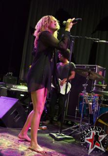 Grace Potter feet photo 9
