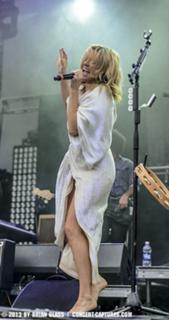 Grace Potter feet photo 5