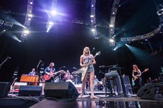 Grace Potter feet photo 14