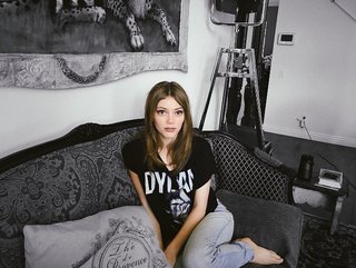 Grace Van Dien feet photo thumbnail