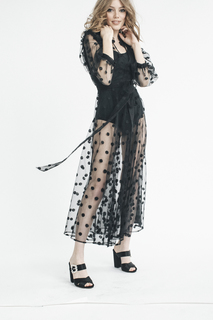 Grace Van Dien feet photo thumbnail