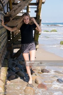 Grace Van Dien feet photo thumbnail