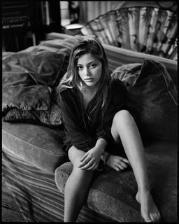 Grace Van Dien feet photo thumbnail