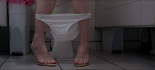 Grace Van Dien feet photo thumbnail