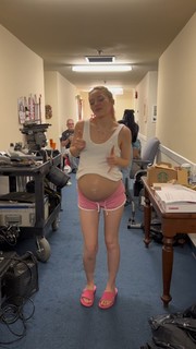 Grace Van Dien feet photo thumbnail