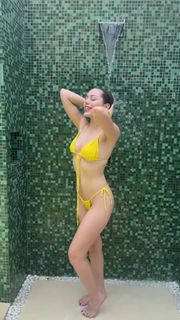 Grace Van Dien feet photo 9