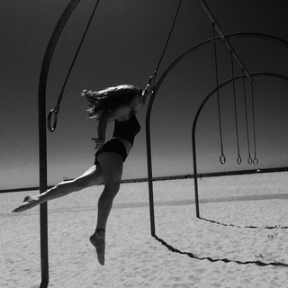 Grace Van Patten feet photo thumbnail