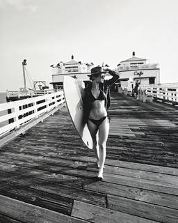 Grace Van Patten feet photo thumbnail