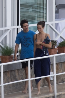 Grace Van Patten feet photo thumbnail