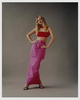 Grace Van Patten feet photo thumbnail