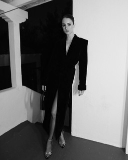 Grace Van Patten feet photo thumbnail