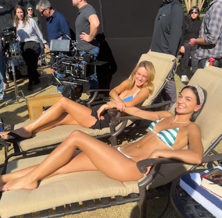 Grace Van Patten feet photo thumbnail