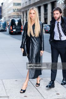 Grace Van Patten feet photo 12